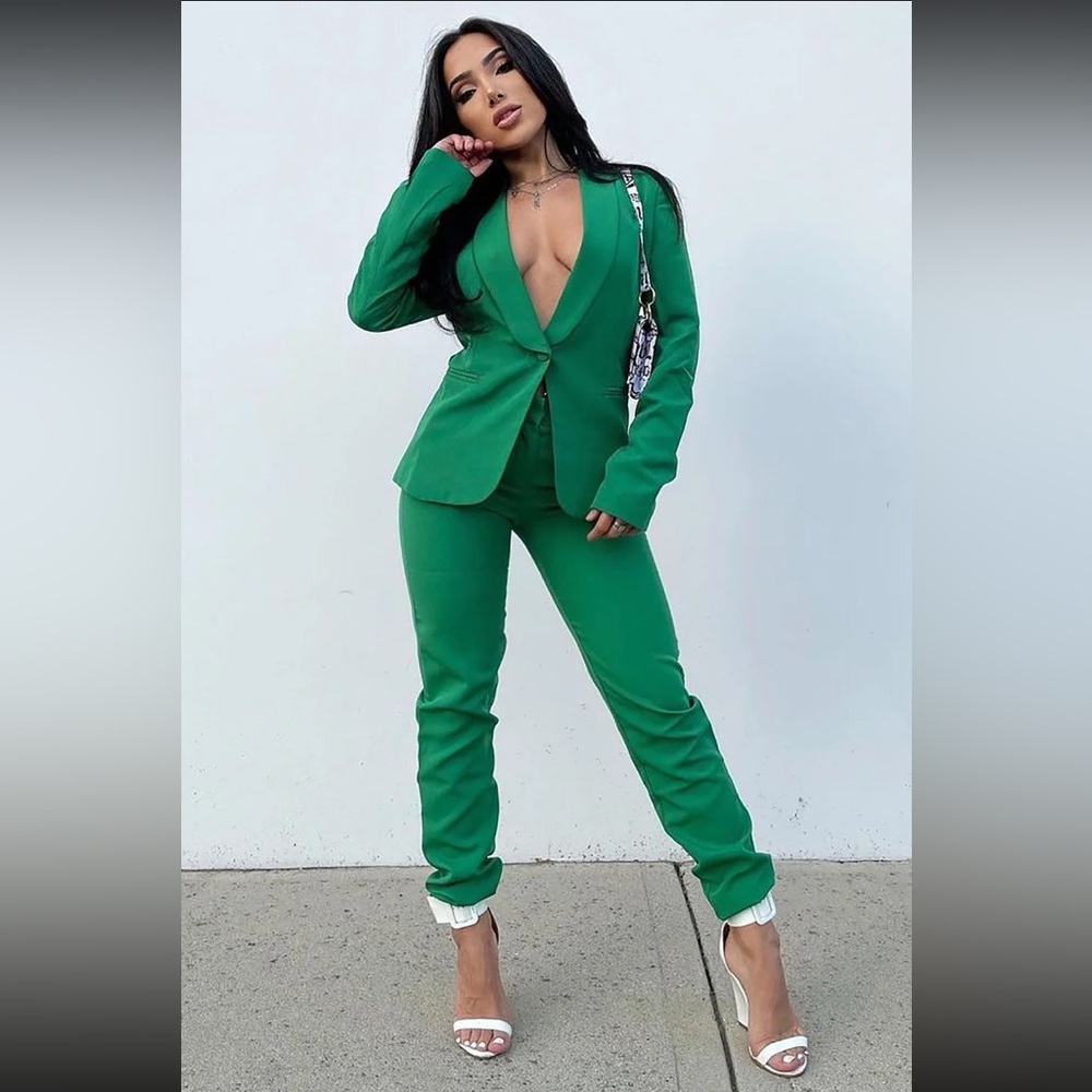 NWT green 2 piece suit